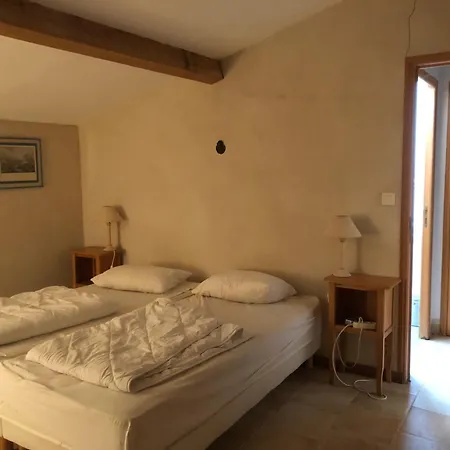 度假居 La Vieille Cure, Spa, Wifi A 20 Min Des Plages La Jonchere