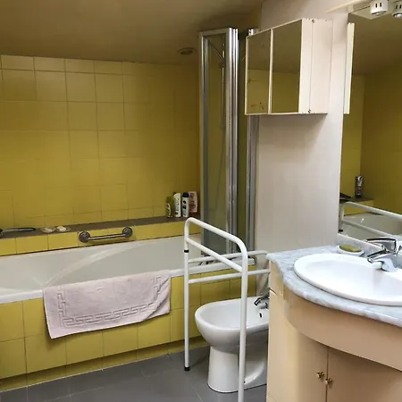 La Vieille Cure, Spa, Wifi A 20 Min Des Plages 度假居 *