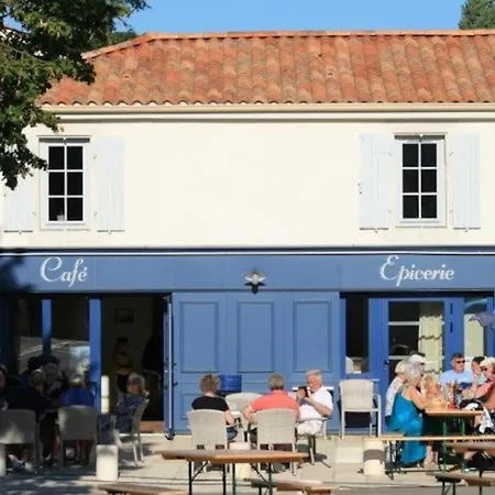 La Vieille Cure, Spa, Wifi A 20 Min Des Plages La Jonchere