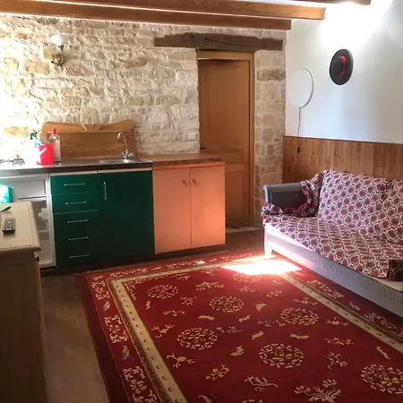 La Vieille Cure, Spa, Wifi A 20 Min Des Plages 度假居 *