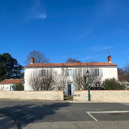 La Vieille Cure, Spa, Wifi A 20 Min Des Plages Holiday home