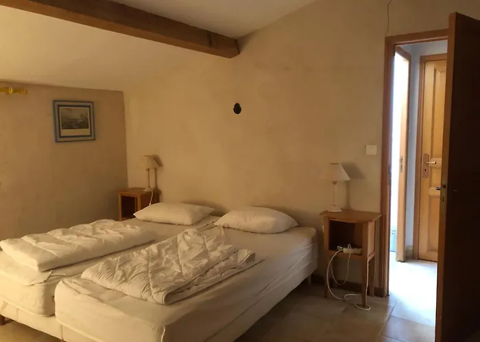 Tatil Evi La Vieille Cure, Spa, Wifi A 20 Min Des Plages La Jonchere