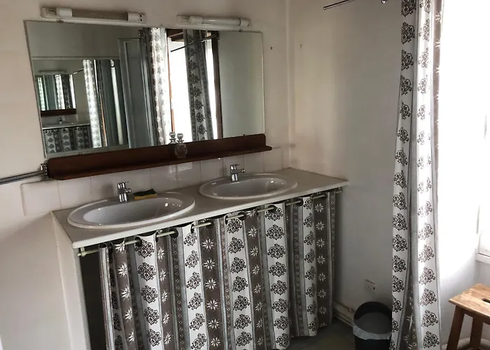 La Vieille Cure, Spa, Wifi A 20 Min Des Plages * La Jonchere