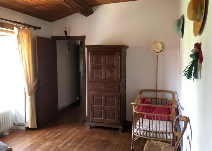 La Vieille Cure, Spa, Wifi A 20 Min Des Plages La Jonchere