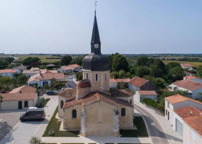 La Vieille Cure, Spa, Wifi A 20 Min Des Plages * La Jonchere